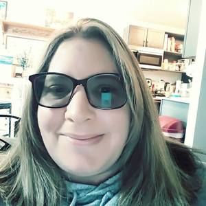 Meet your Posher, Crystal